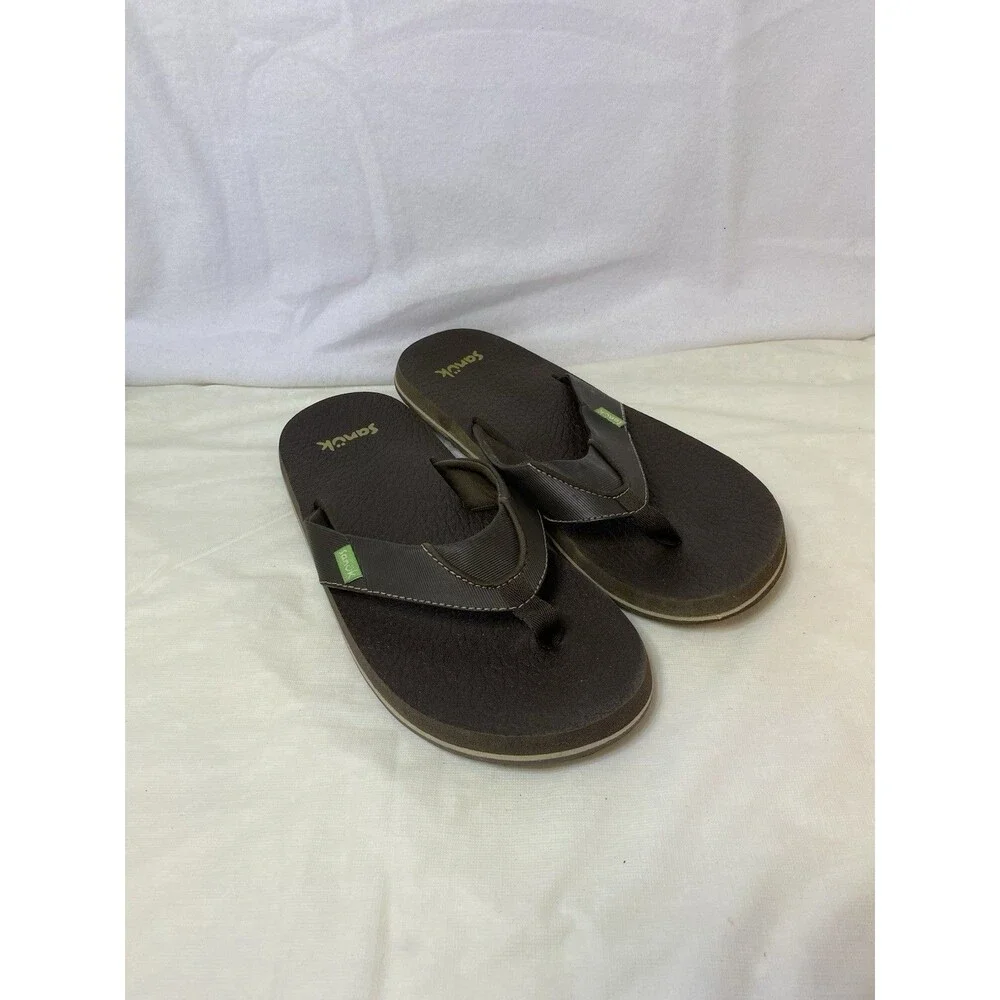 Sanuk Men's Flip Flops Sandals Shoes size 6/7 Brown Thongs Open Toe